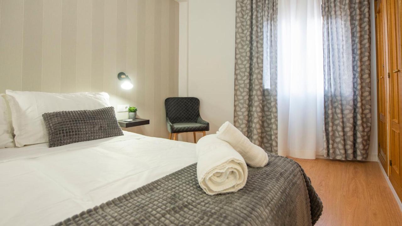 El Sueno De Carmelitas Con Parking Incluido - Apartamentos Aloha Toledo Exteriér fotografie